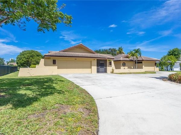 4651 West BLVD , NAPLES, FL 34103