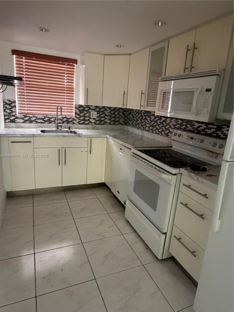30 NW 87th Ave, Unit C223, Miami, FL 33172 Photo