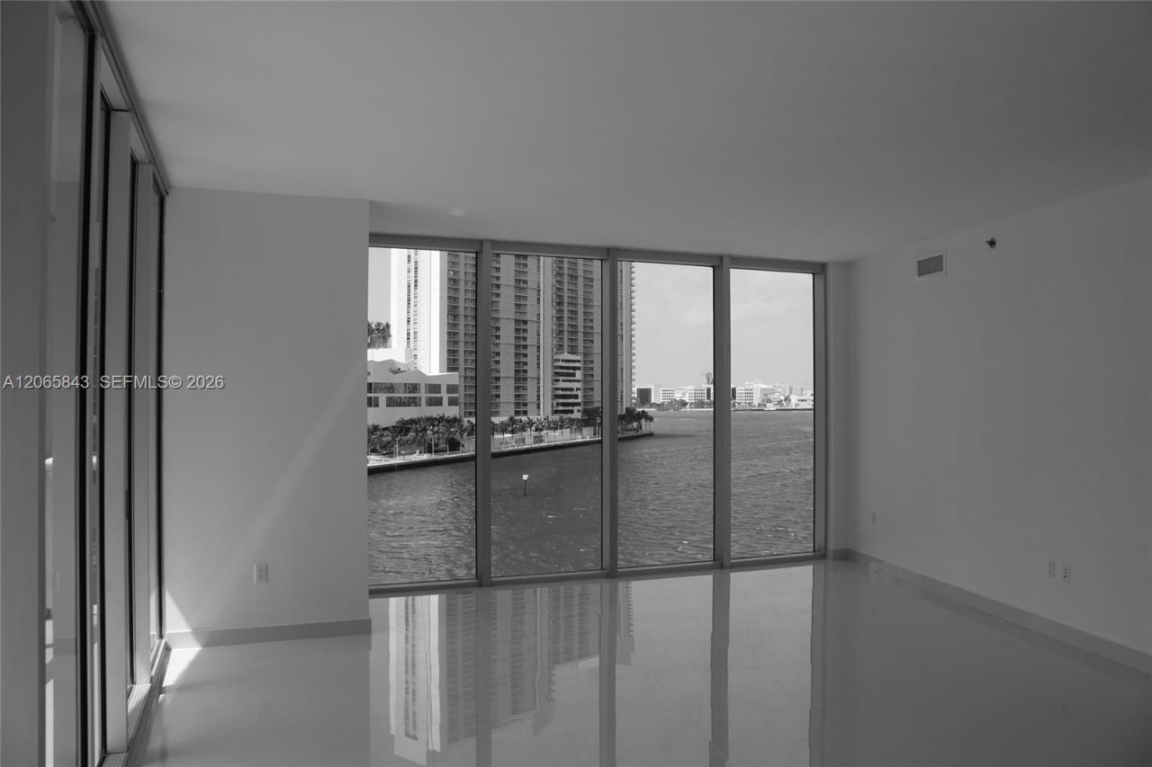 465 Brickell Av , Unit 502, Miami, FL 33131 Photo