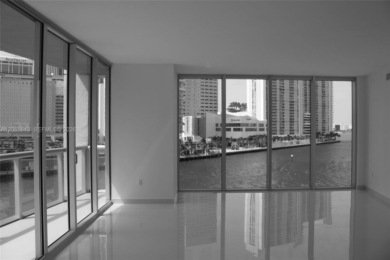 465 Brickell Av , Unit 502, Miami, FL 33131 Photo