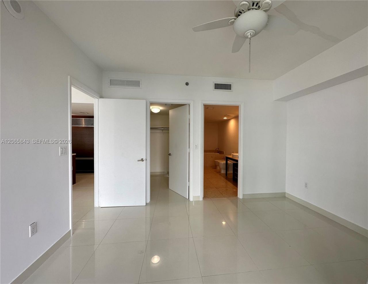 465 Brickell Av , Unit 502, Miami, FL 33131 Photo