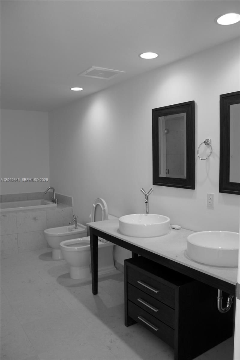 465 Brickell Av , Unit 502, Miami, FL 33131 Photo