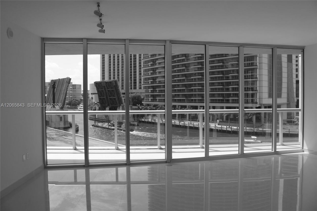 465 Brickell Av , Unit 502, Miami, FL 33131 Photo