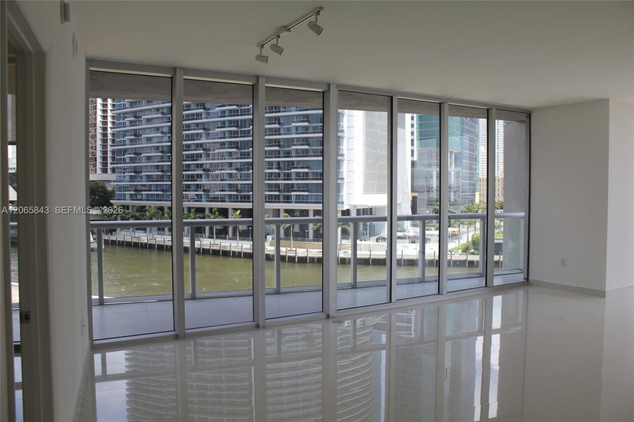 465 Brickell Av , Unit 502, Miami, FL 33131 Photo