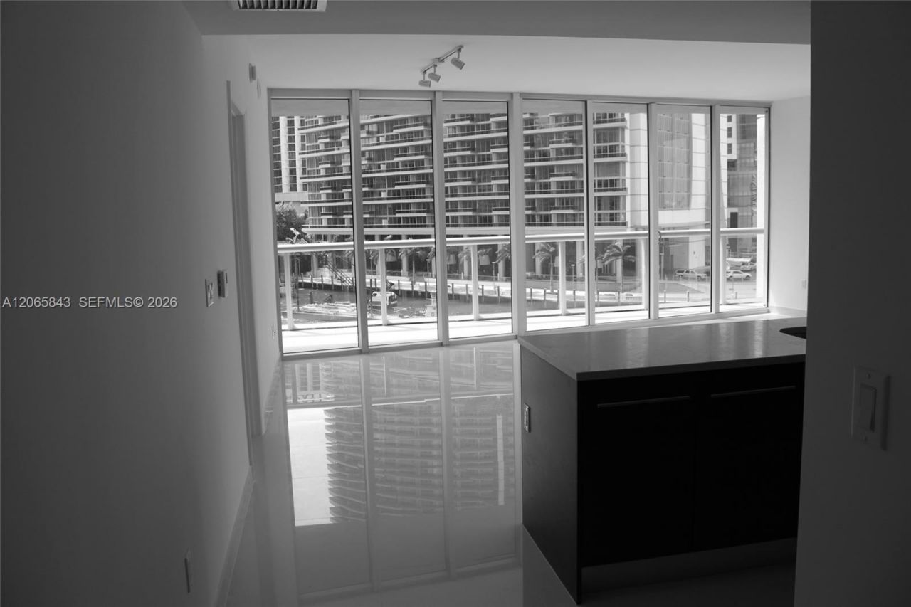 465 Brickell Av , Unit 502, Miami, FL 33131 Photo