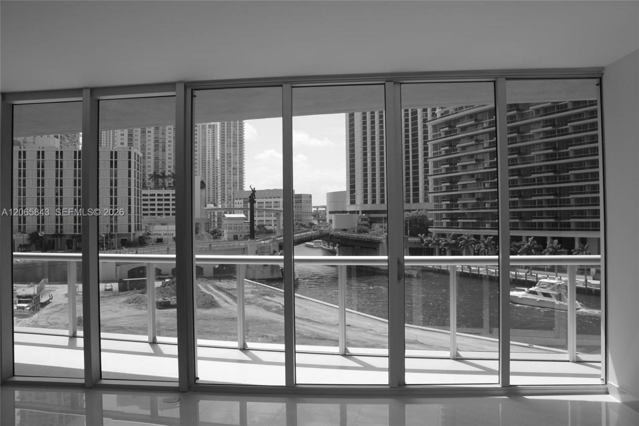 465 Brickell Av , Unit 502, Miami, FL 33131 Photo