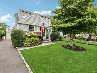 76 Highfield Avenue Port Washington, NY 11050