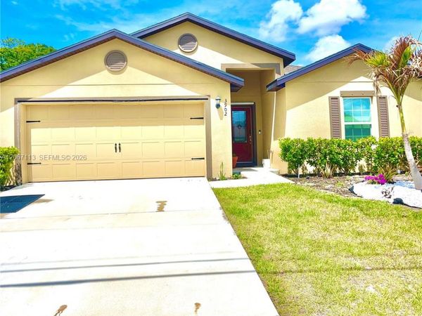 3902 SW Brunswick St , Saint Lucie West, FL 34953