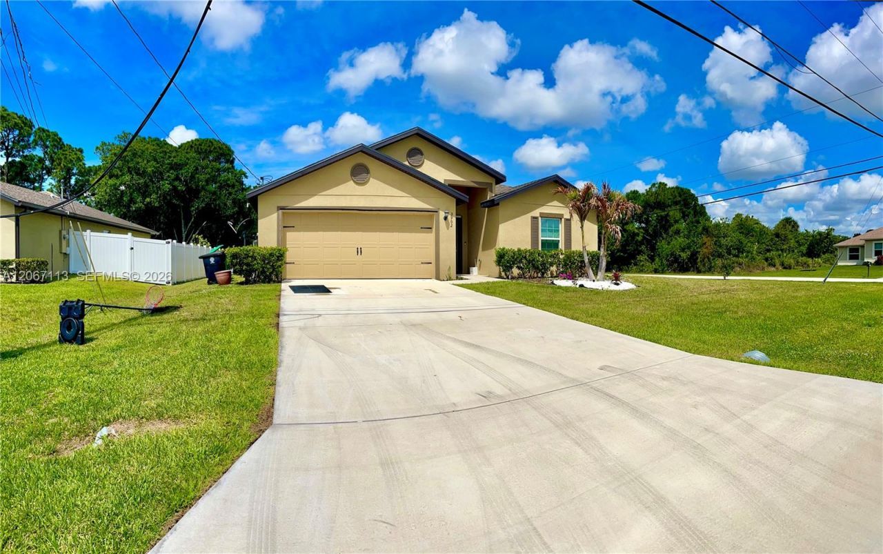 3902 SW Brunswick St , Saint Lucie West, FL 34953 Photo