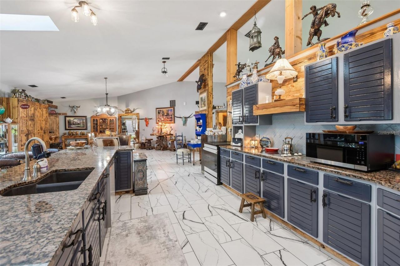 5318 Sandra Drive, Weeki Wachee, FL 34607 Photo