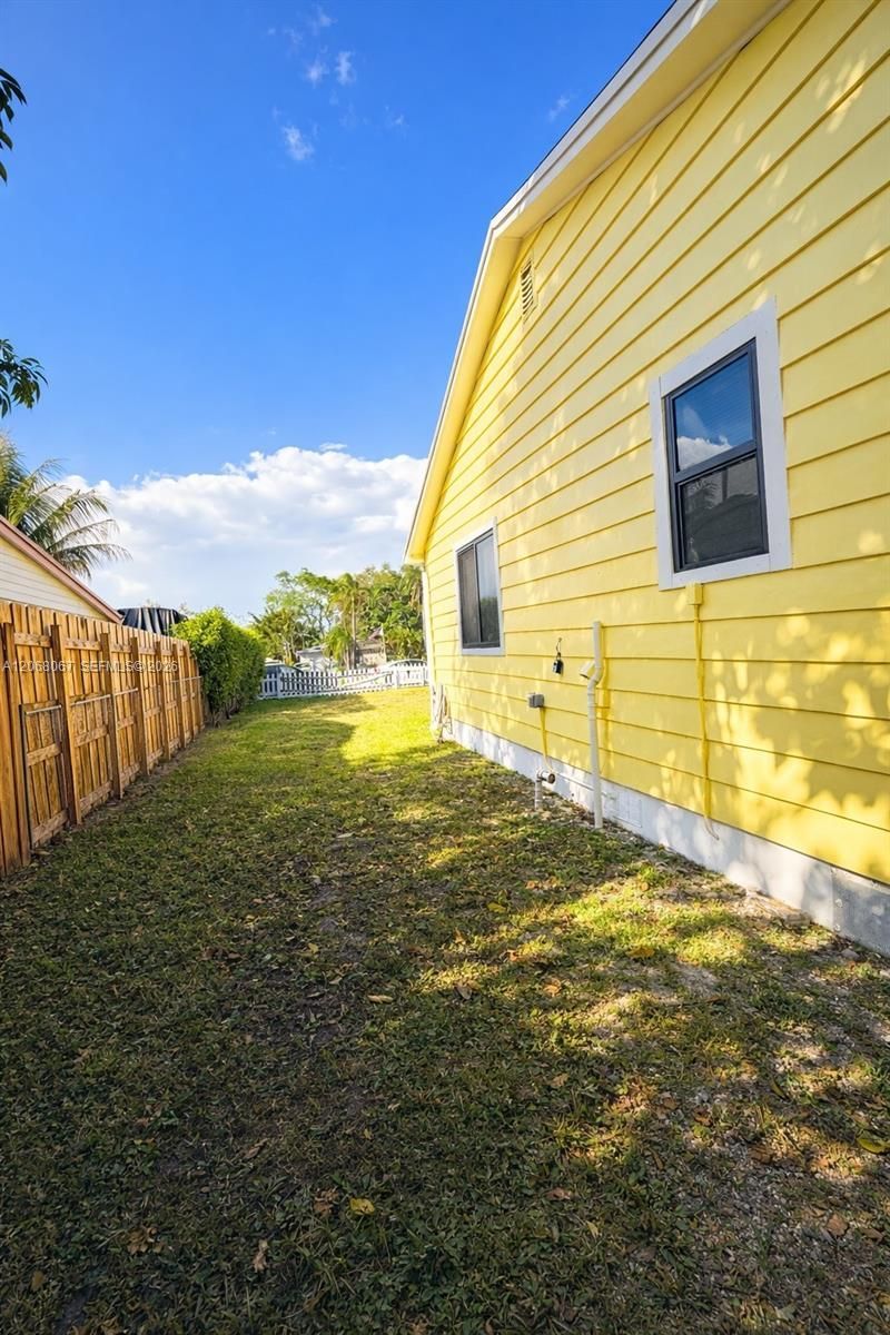 2330 Scott St , Hollywood, FL 33020 Photo