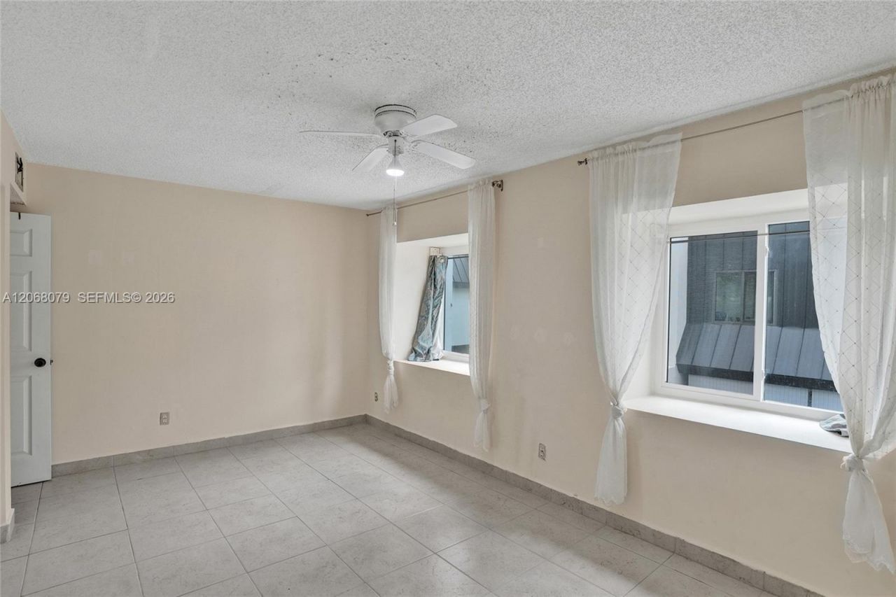 5555 Ludlam Rd , Unit 46, South Miami, FL 33155 Photo