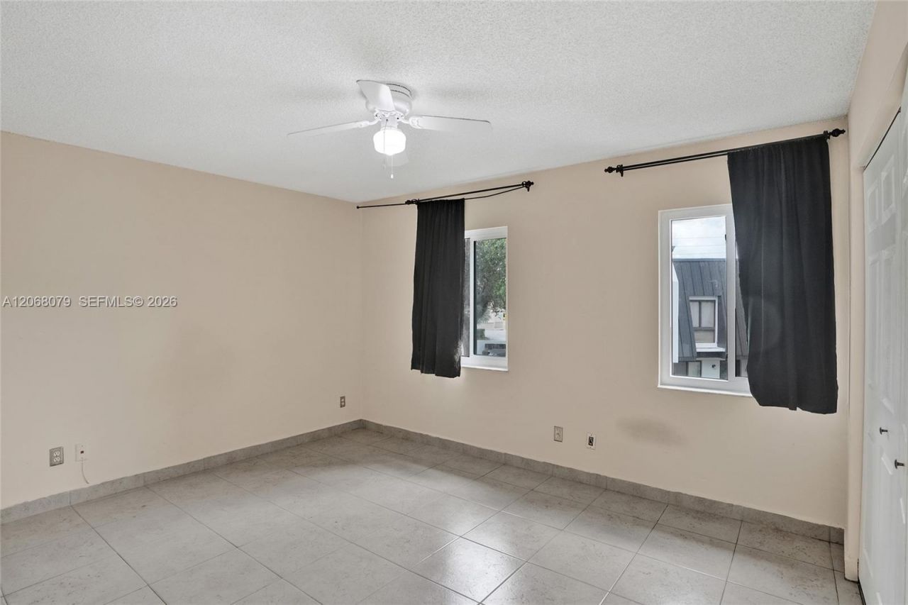 5555 Ludlam Rd , Unit 46, South Miami, FL 33155 Photo