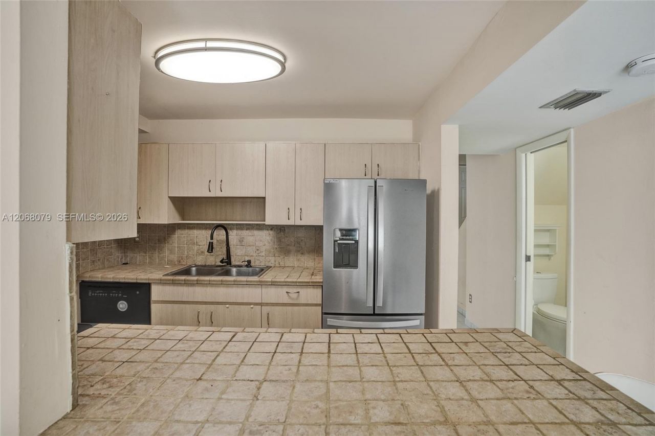 5555 Ludlam Rd , Unit 46, South Miami, FL 33155 Photo