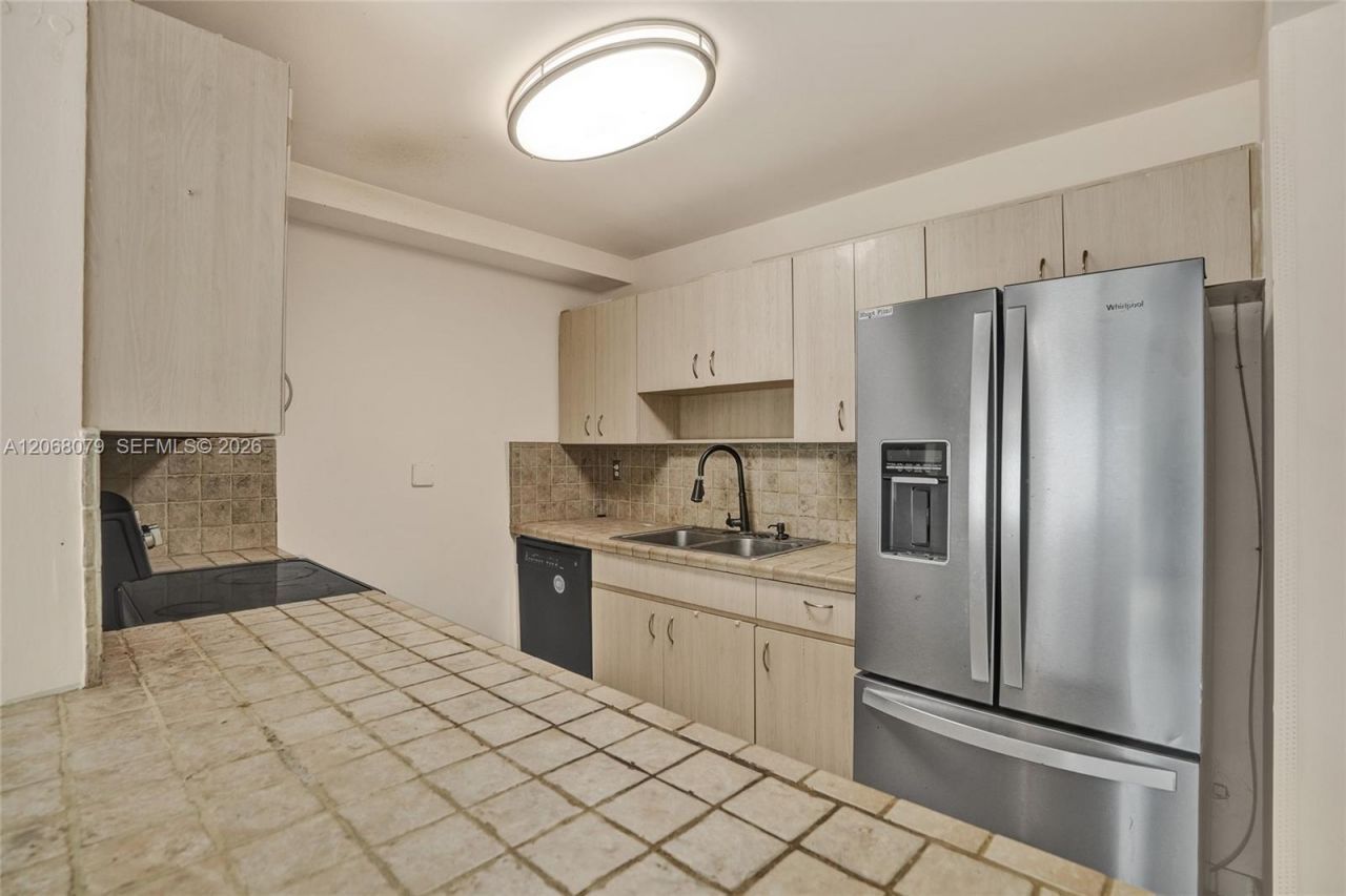5555 Ludlam Rd , Unit 46, South Miami, FL 33155 Photo