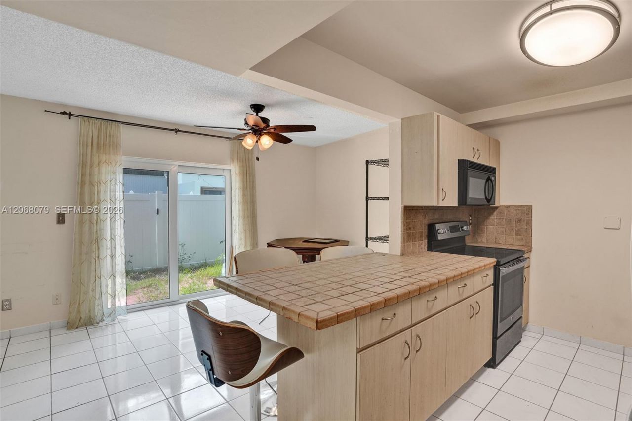 5555 Ludlam Rd , Unit 46, South Miami, FL 33155 Photo
