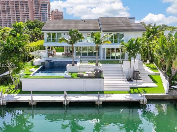 6819 Sunrise Pl , Coral Gables, FL 33133