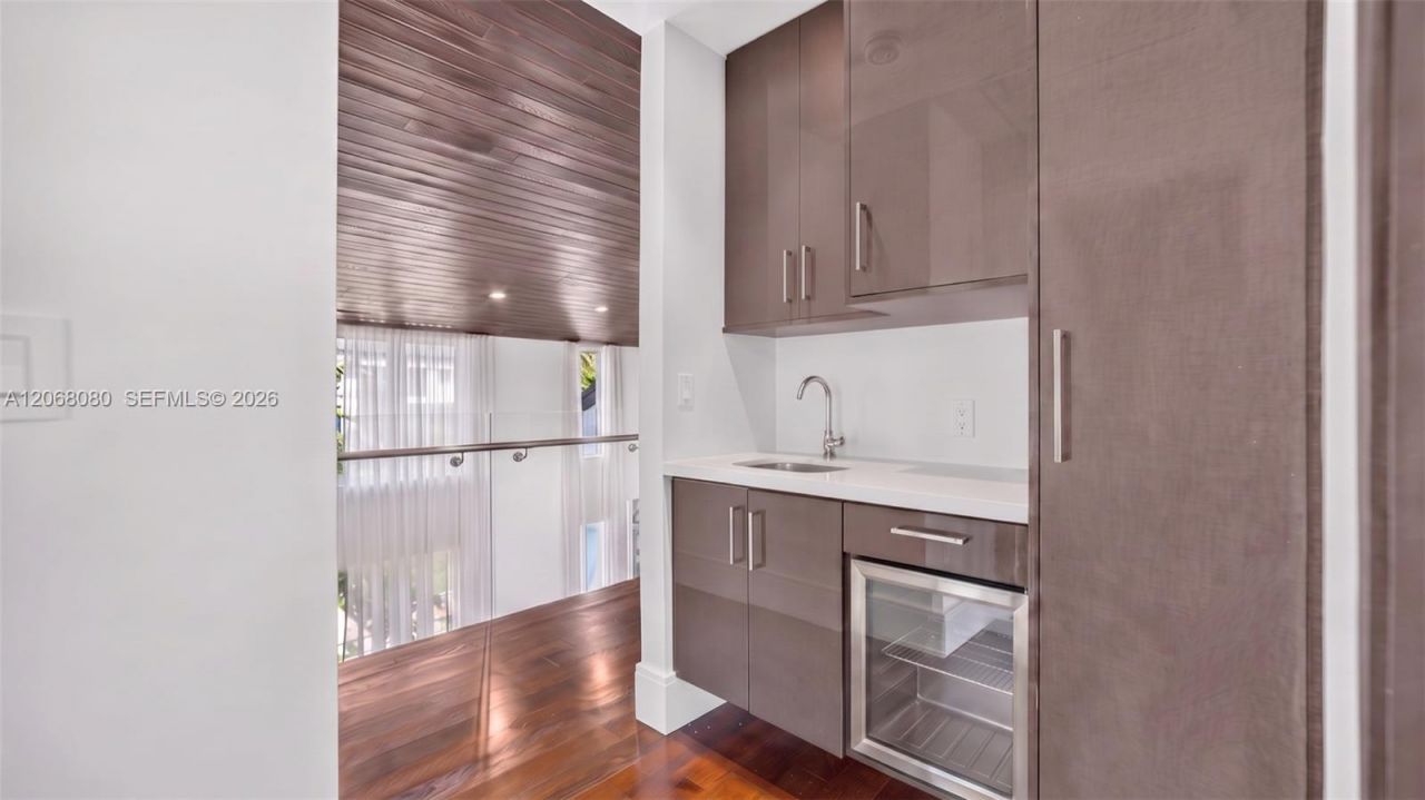 6819 Sunrise Pl , Coral Gables, FL 33133 Photo