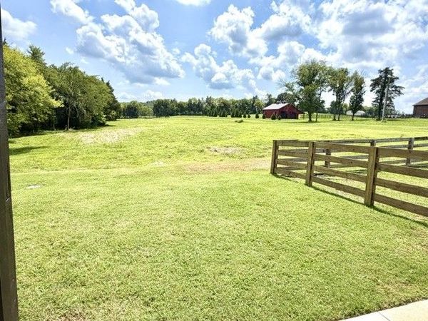 746 Callis Rd , Lebanon, TN 37090