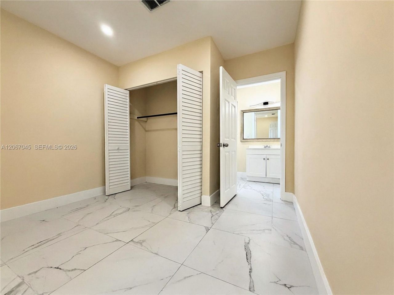 1740 NW 126th St, Miami, FL 33167 Photo