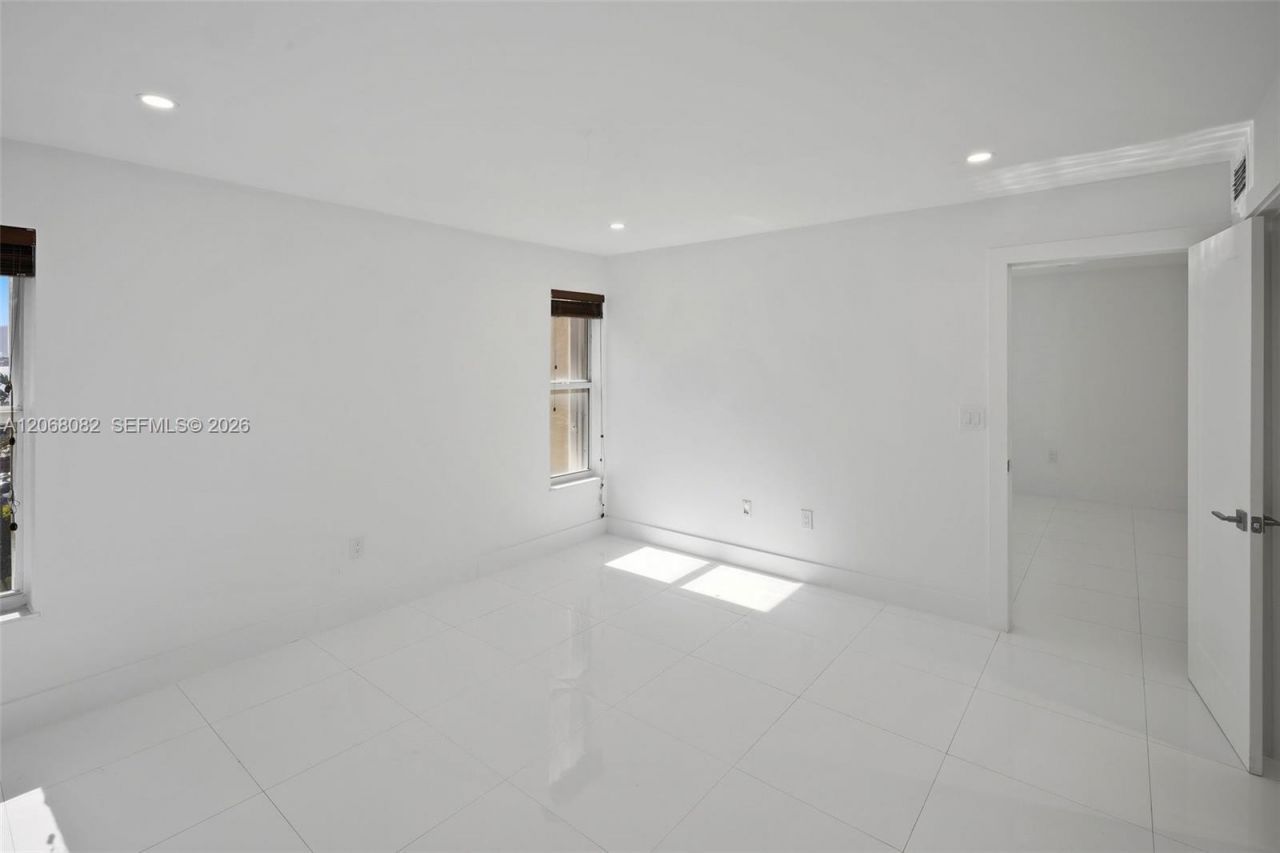 1245 West Ave , Unit 401, Miami Beach, FL 33139 Photo