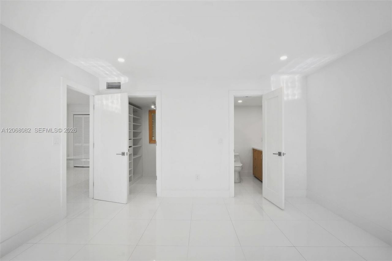 1245 West Ave , Unit 401, Miami Beach, FL 33139 Photo
