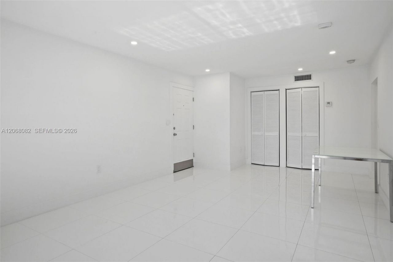 1245 West Ave , Unit 401, Miami Beach, FL 33139 Photo