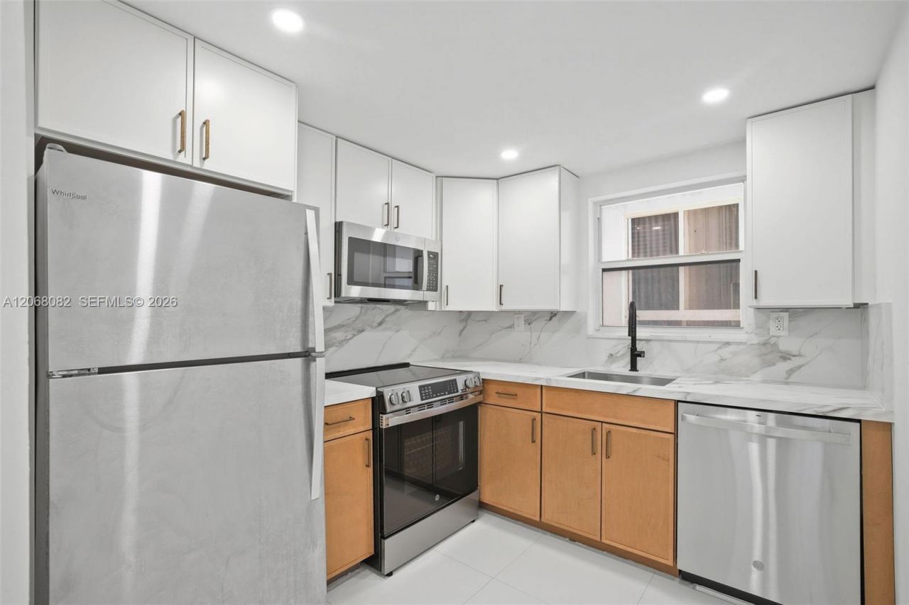 1245 West Ave , Unit 401, Miami Beach, FL 33139 Photo