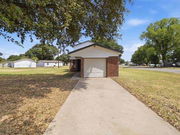 1833 Pelican Drive N, Pelican Bay, TX 76020