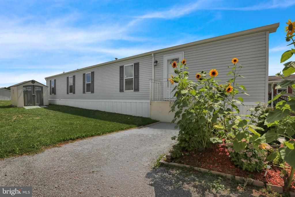 500 HOUTZTOWN ROAD , MYERSTOWN, PA 17067