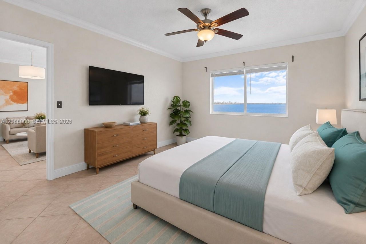 1880 S Treasure Dr, Unit 4H, North Bay Village, FL 33141 Photo