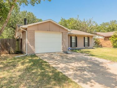 2817 Eddie Place, Fort Worth, TX 76140