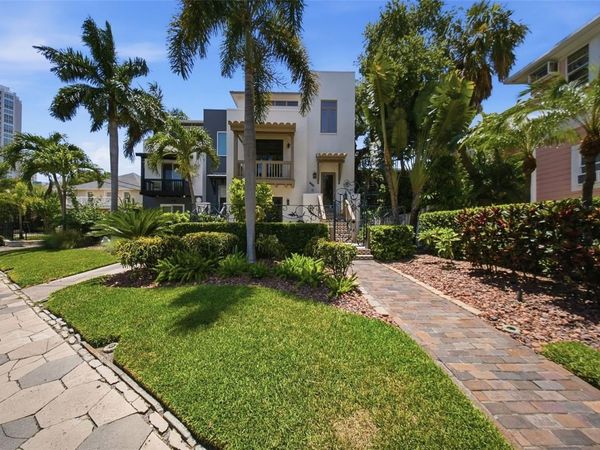 650 BEACH DRIVE NE, ST PETERSBURG, FL 33701