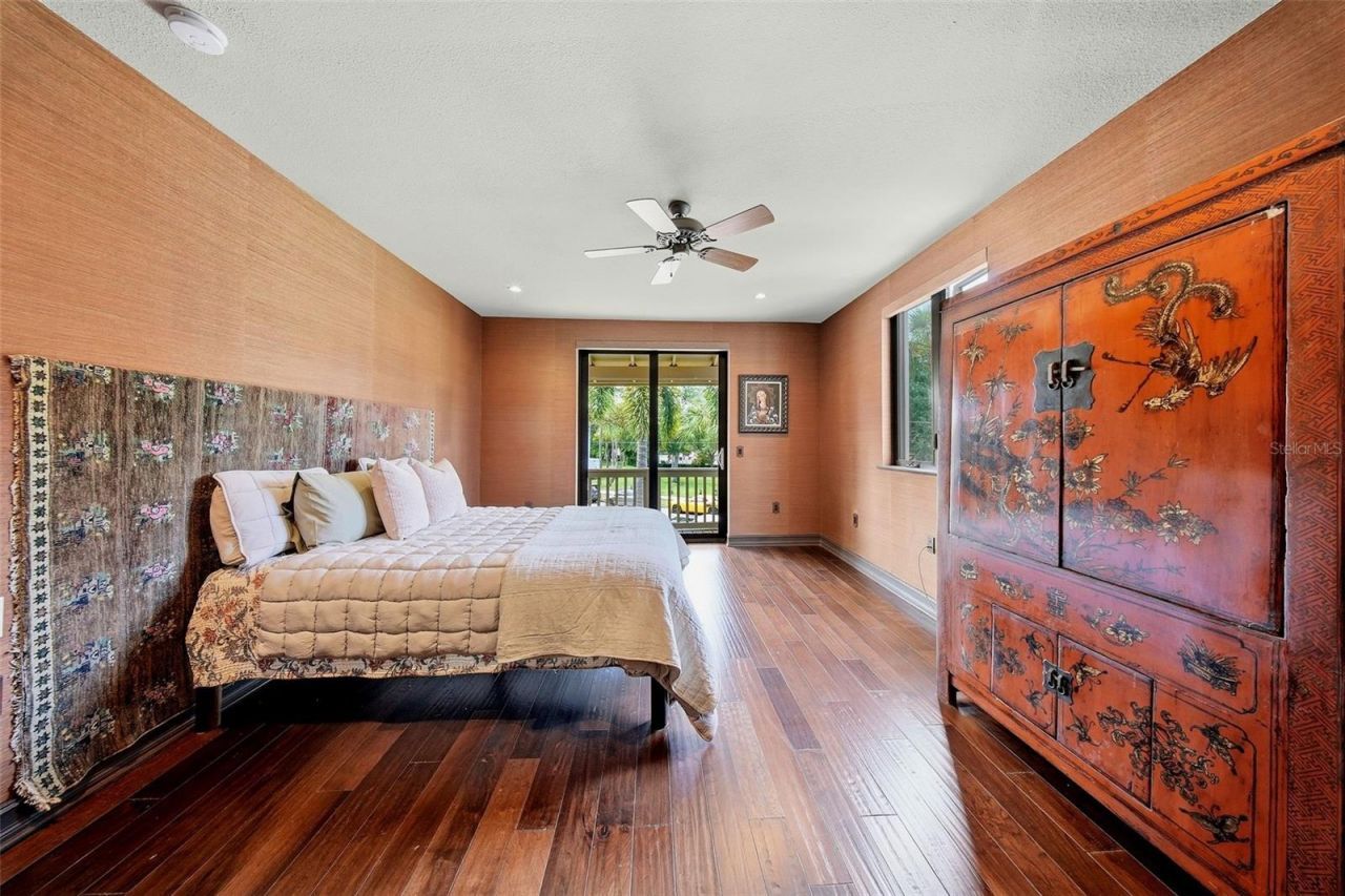 650 Beach Drive Ne, Saint Petersburg, FL 33701 Photo