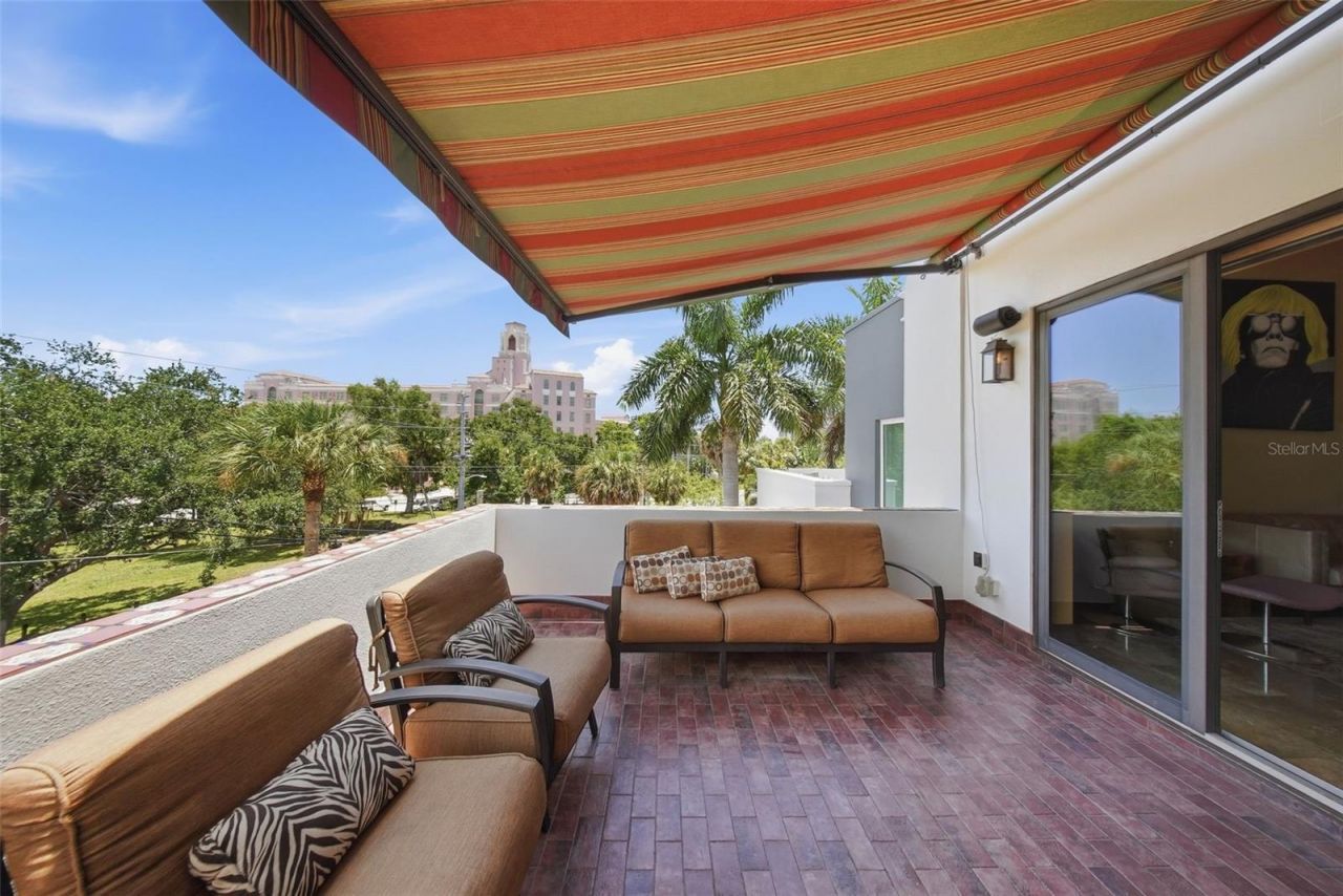 650 Beach Drive Ne, Saint Petersburg, FL 33701 Photo