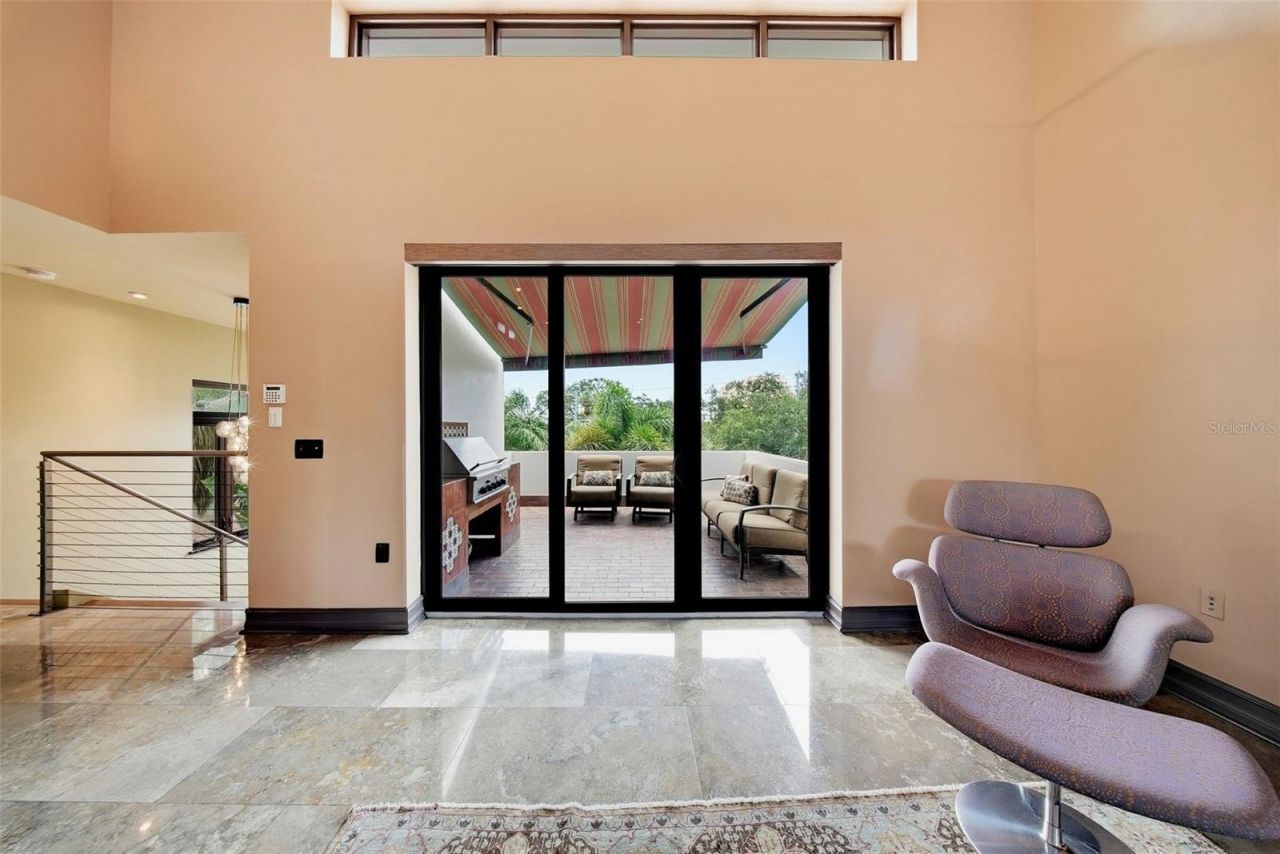 650 Beach Drive Ne, Saint Petersburg, FL 33701 Photo