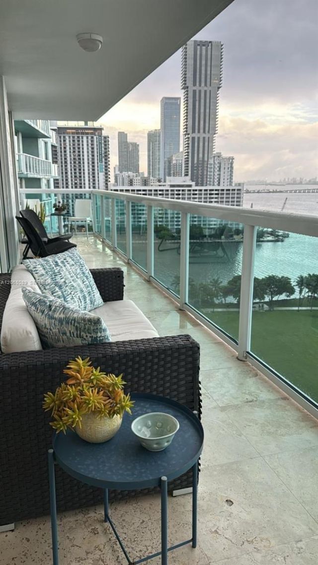1800 N Bayshore Dr, Unit 1609, Miami, FL 33132 Photo