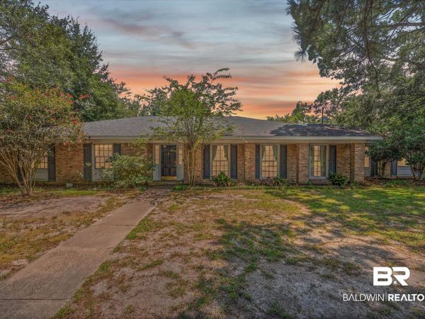3811 S Ashley Dr, Mobile, AL 36608