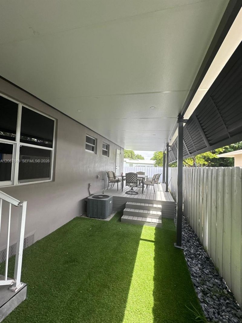 15 NW 31 Ave , Miami, FL 33135 Photo