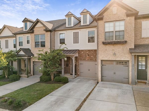 3037 Sassafras Ln , Thompsons Station, TN 37179