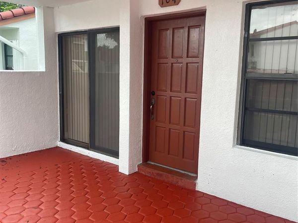 7520 SW 153rd Place, Miami, FL 33193