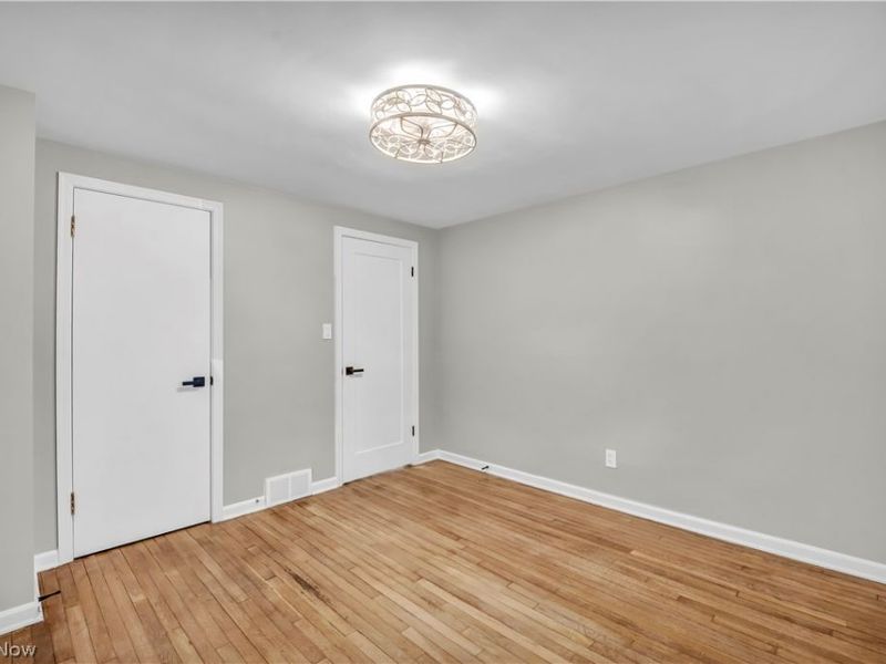 20905 Clare Avenue , Maple Heights, OH 44137 Photo 22