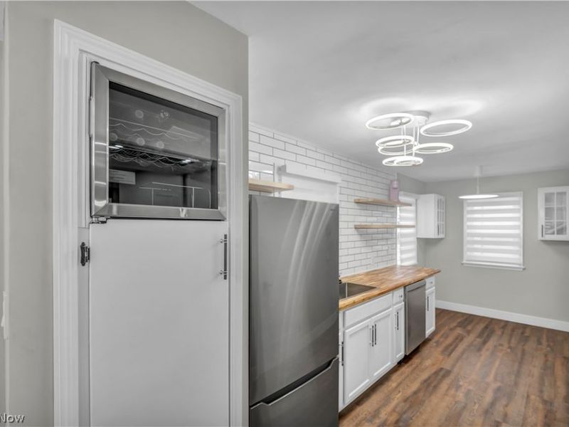 20905 Clare Avenue , Maple Heights, OH 44137 Photo 9