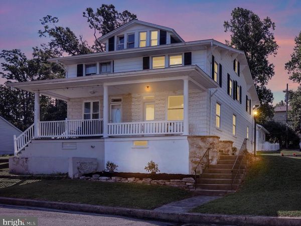 929 JOHN STREET, READING, PA 19607