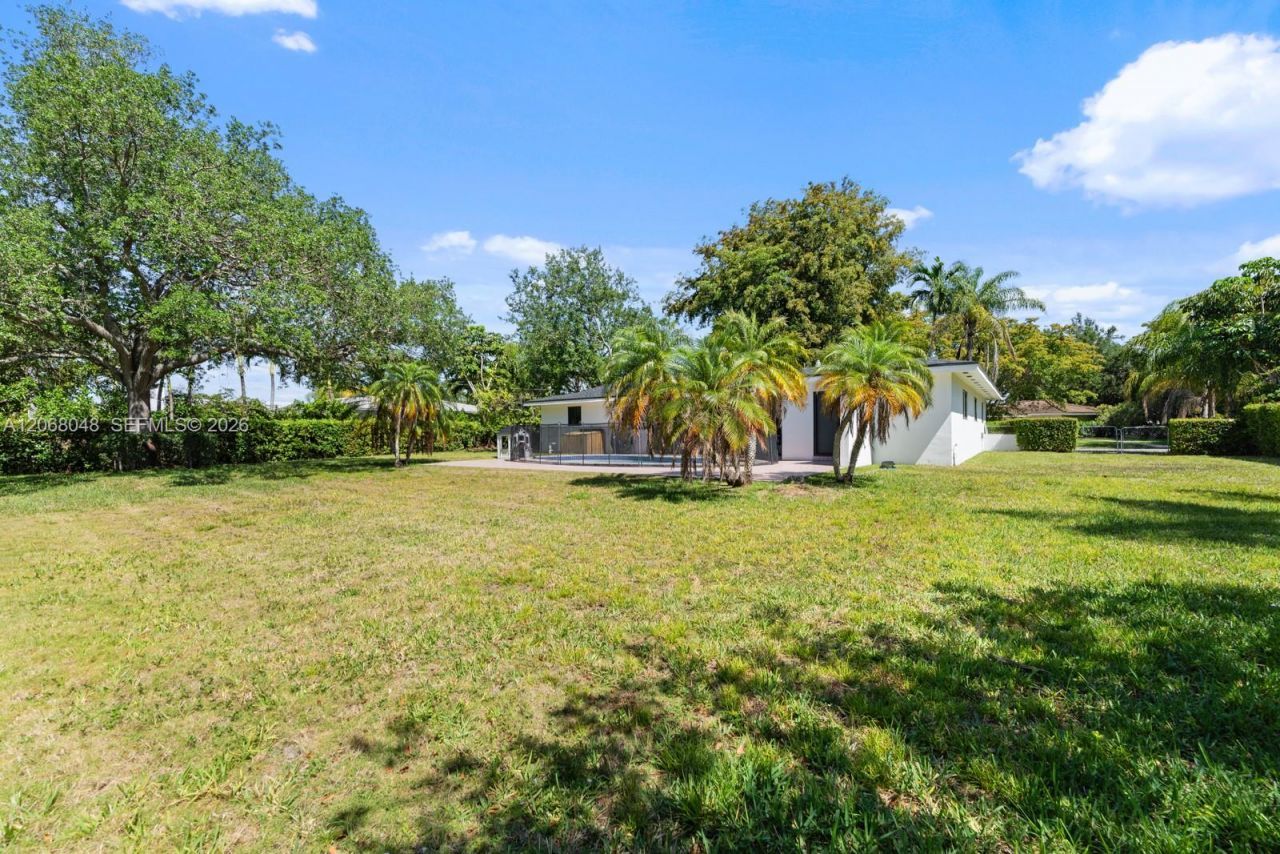 8620 SW 159th St , Palmetto Bay, FL 33157 Photo