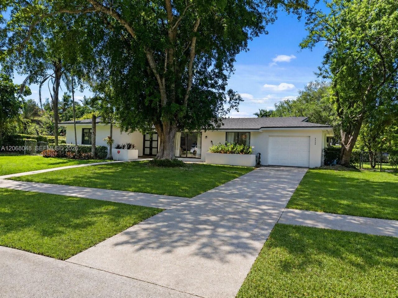 8620 SW 159th St , Palmetto Bay, FL 33157 Photo