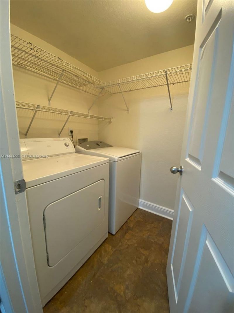 2520 Centergate Dr, Unit 303, Miramar, FL 33025 Photo