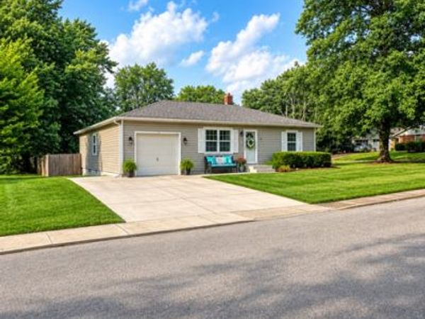 604 W Clinton Street , Danville, IN 46122