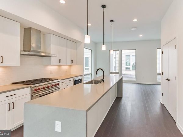 3111 PARKVIEW WALK, PHILADELPHIA, PA 19125