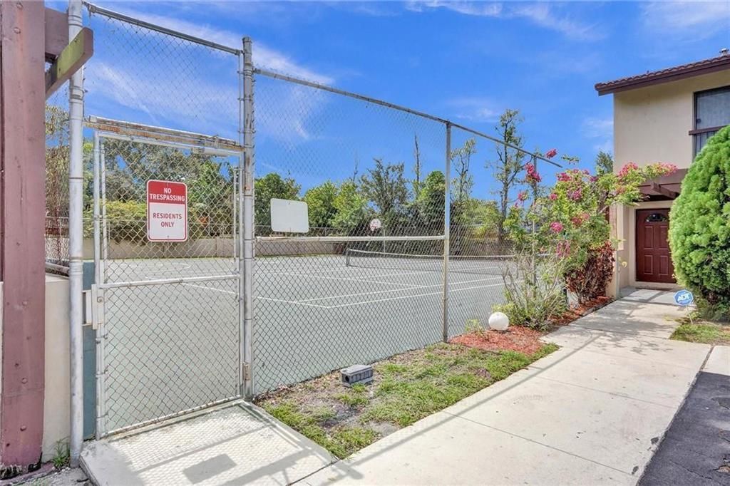 4924 Sheridan Street, Hollywood, FL 33021 Photo